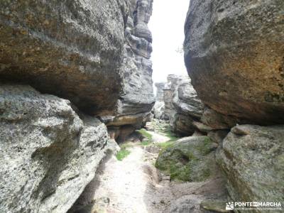 Sierras de Neila y Urbión;los valles pasiegos mochilas montaña niños embalse de san juan los lagos d